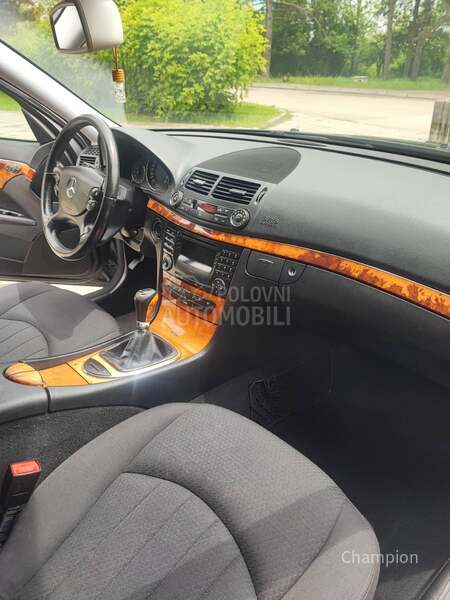 Mercedes Benz E 220 ELEGANC