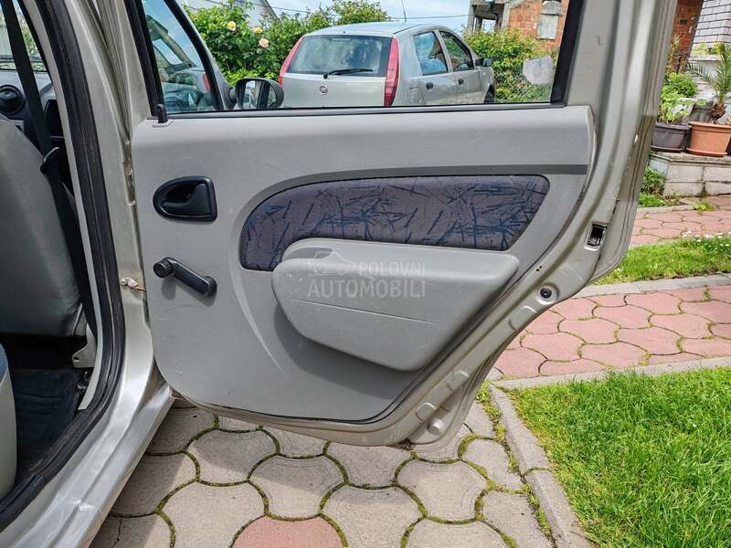 Dacia Logan 1.4i