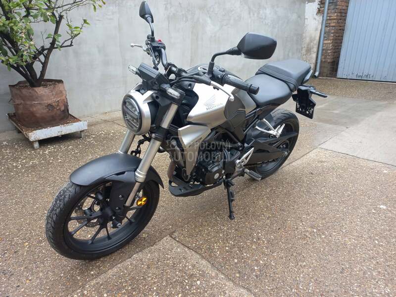 Honda CB300R.ZA JACI,VECI MOTOR