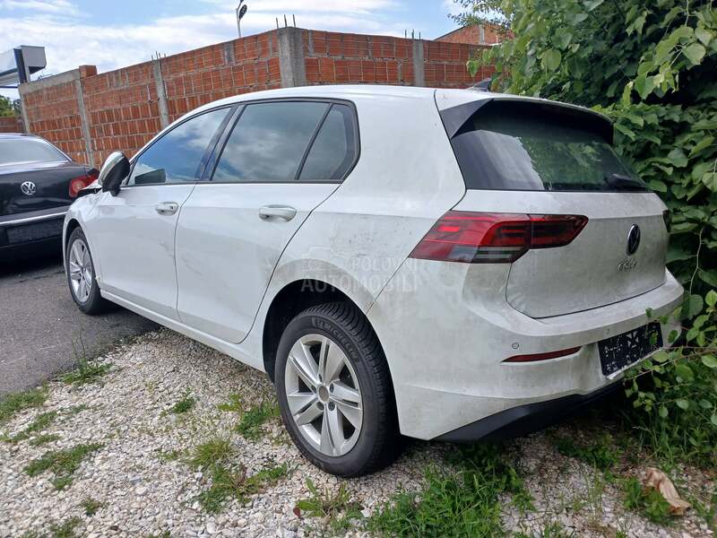 Volkswagen Golf 8 -  kompletan auto u delovima
