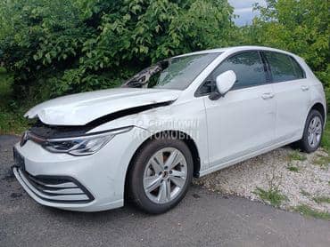 Volkswagen Golf 8 -  kompletan auto u delovima
