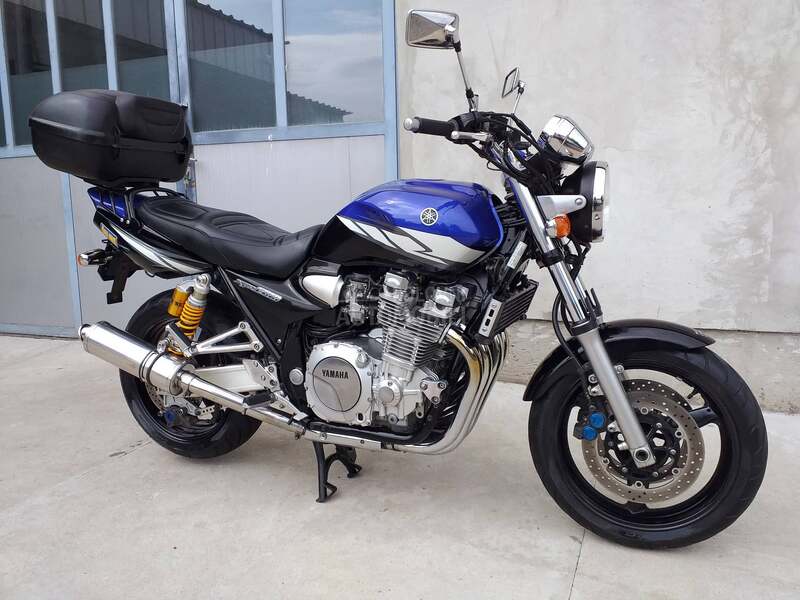 Yamaha XJR 1300