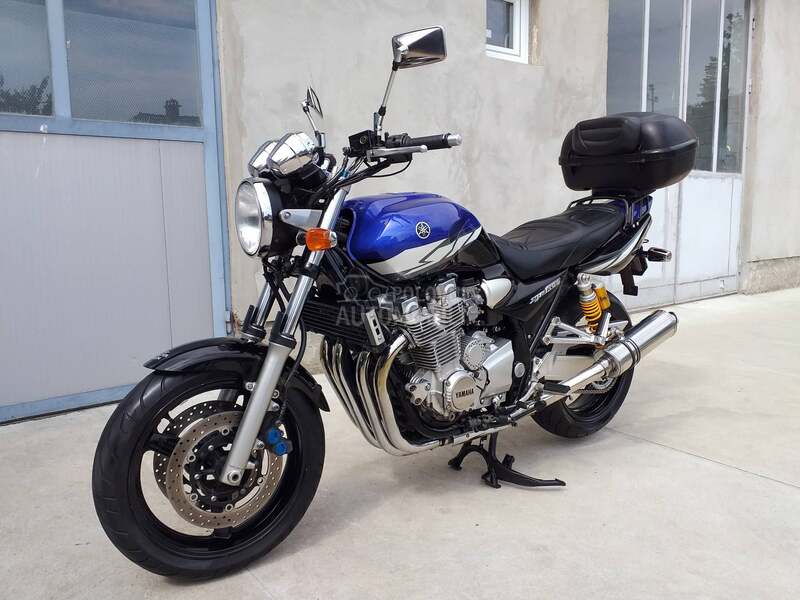 Yamaha XJR 1300