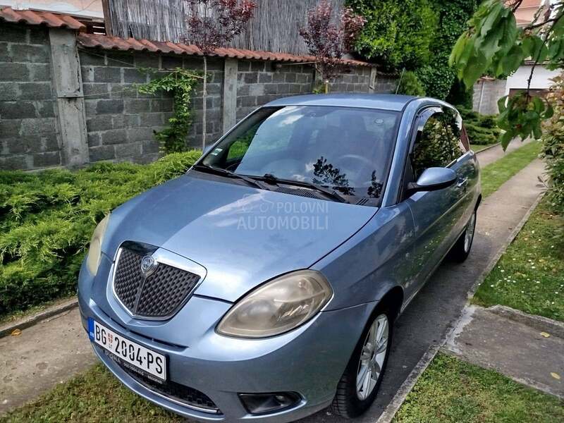 Lancia Ypsilon 