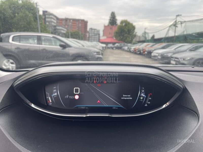Peugeot 3008 1.2 B