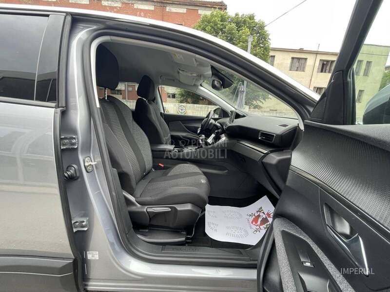 Peugeot 3008 1.2 B