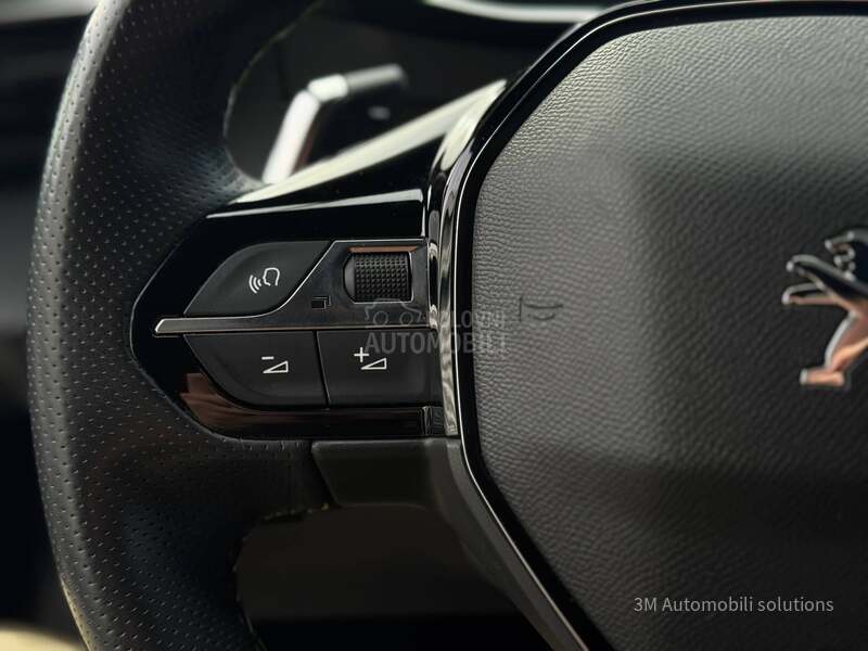 Peugeot 208 GT-Line/Black/Led