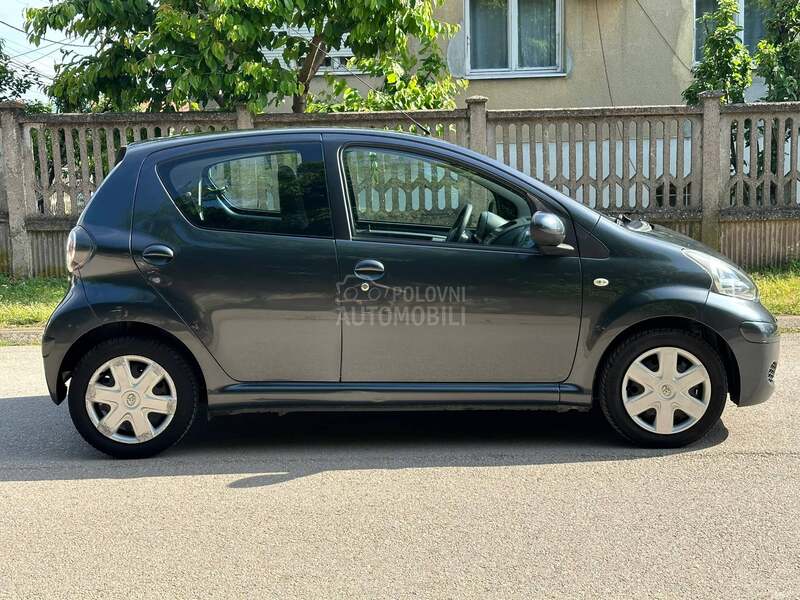 Toyota Aygo 1.0