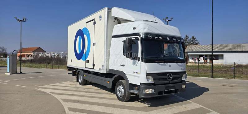 Mercedes Benz atego