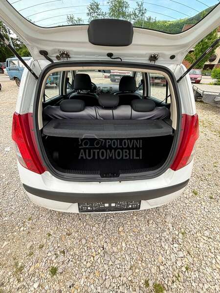 Hyundai i10 1.1