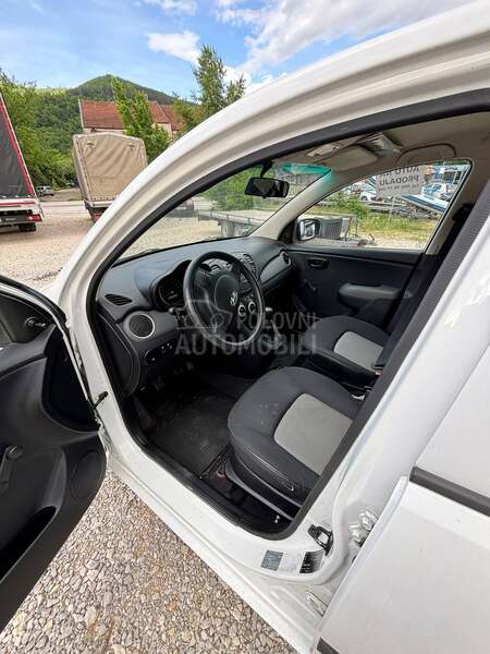 Hyundai i10 1.1
