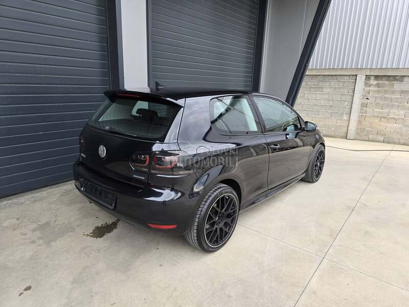 Volkswagen Golf 6 1.6 TDI BLUEMOTION