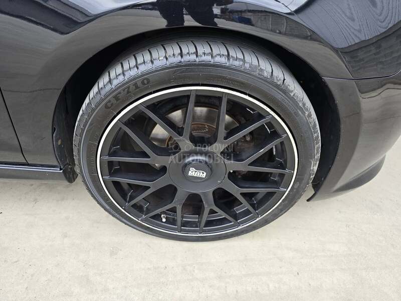 Volkswagen Golf 6 1.6 TDI BLUEMOTION