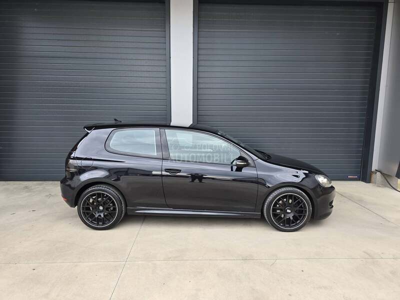 Volkswagen Golf 6 1.6 TDI BLUEMOTION