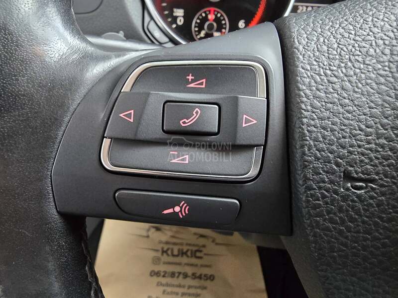Volkswagen Golf 6 1.6 TDI BLUEMOTION