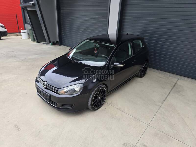 Volkswagen Golf 6 1.6 TDI BLUEMOTION