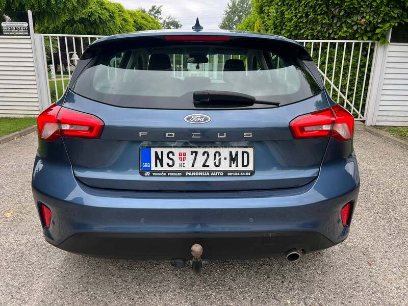 Ford Focus 1.5 L-E-D/N-A-V-I