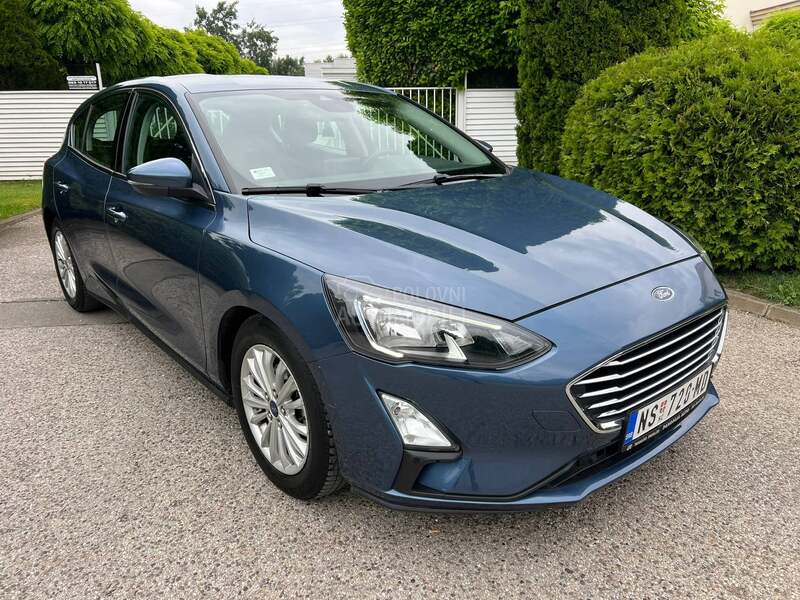 Ford Focus 1.5 L-E-D/N-A-V-I