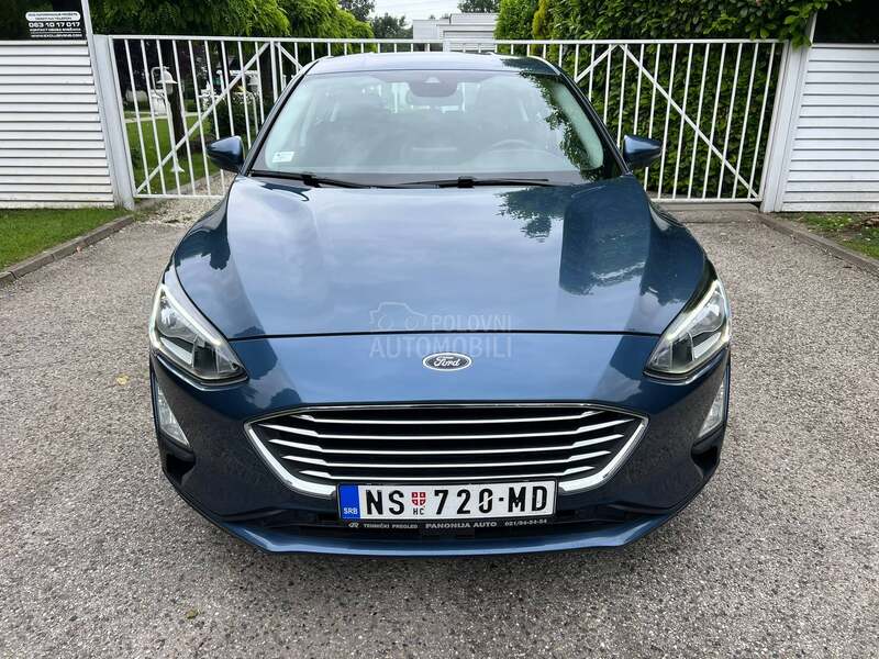Ford Focus 1.5 L-E-D/N-A-V-I