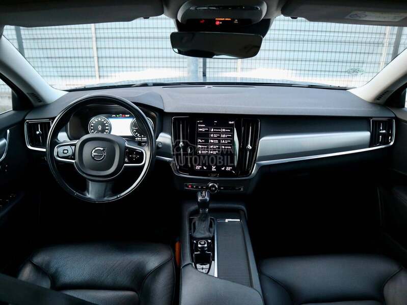 Volvo V90 2.0 D3 Momentum