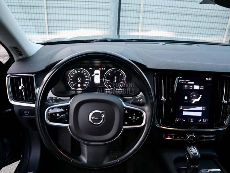 Volvo V90 2.0 D3 Momentum