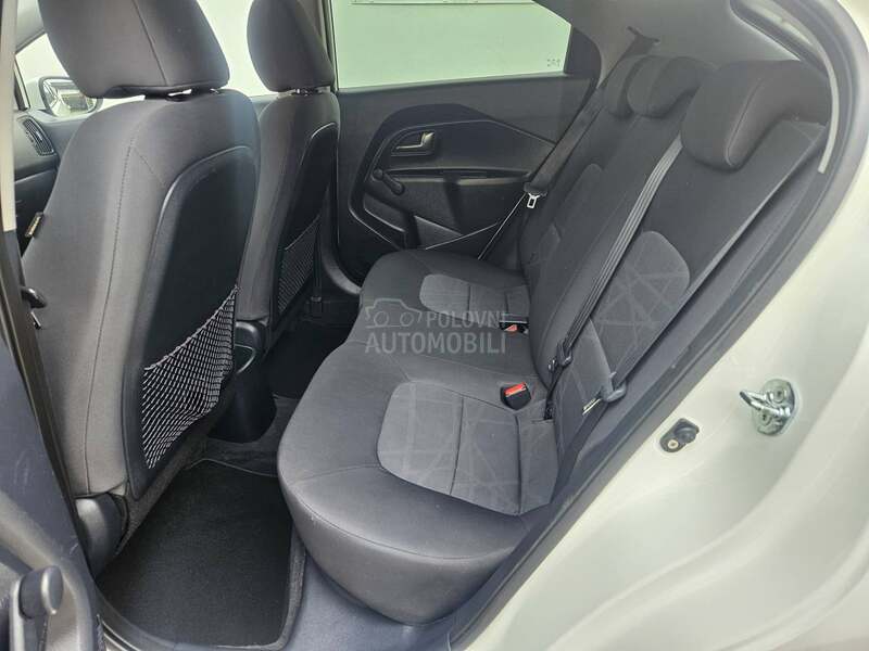Kia Rio 1.1