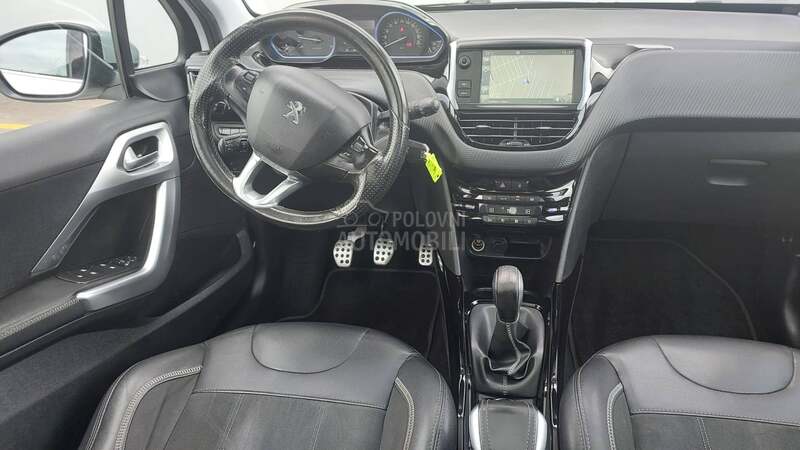 Peugeot 2008 1.6 hdi Allure Pano