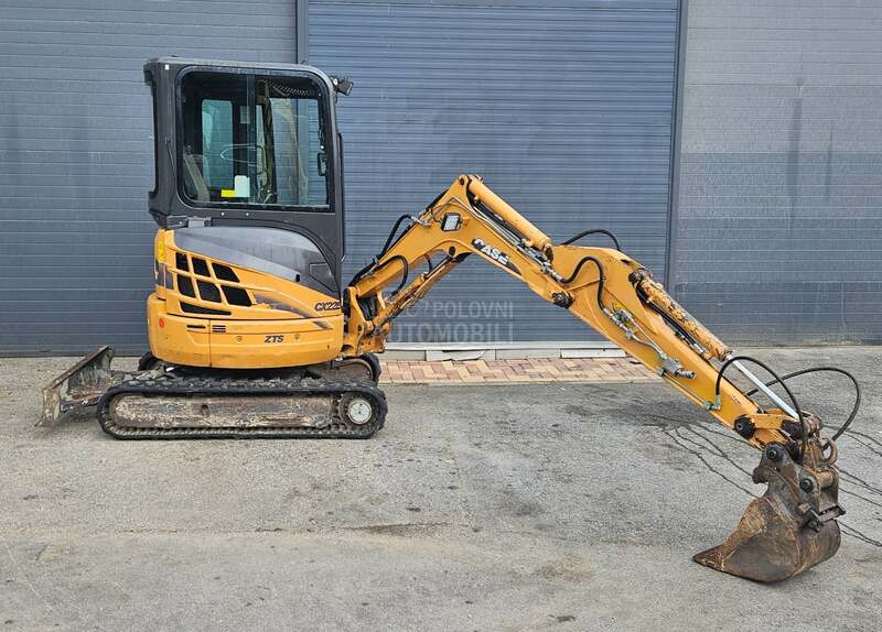 Case CX 22B C  TEZINA 2,6TONA