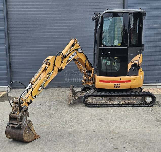 Case CX 22B C  TEZINA 2,6TONA