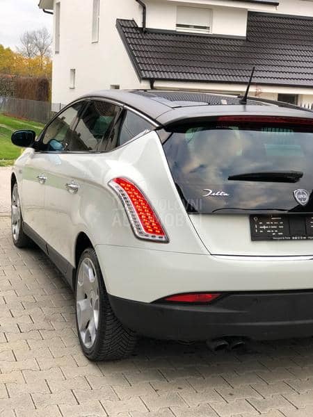 Lancia Delta 1.9 jtd twin turbo