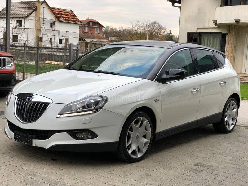 Lancia Delta 1.9 jtd twin turbo