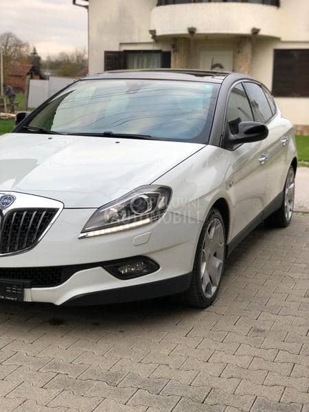 Lancia Delta 1.9 jtd twin turbo