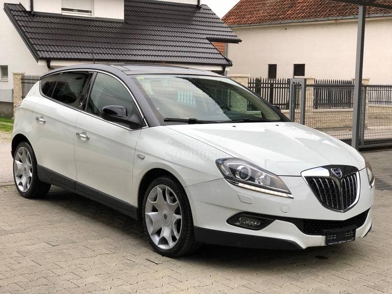 Lancia Delta 1.9 jtd twin turbo