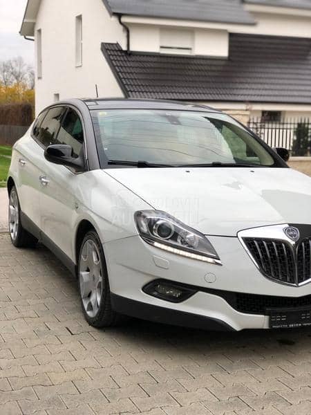 Lancia Delta 1.9 jtd twin turbo