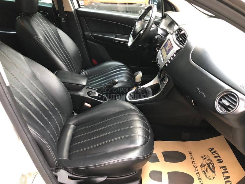 Lancia Delta 1.9 jtd twin turbo