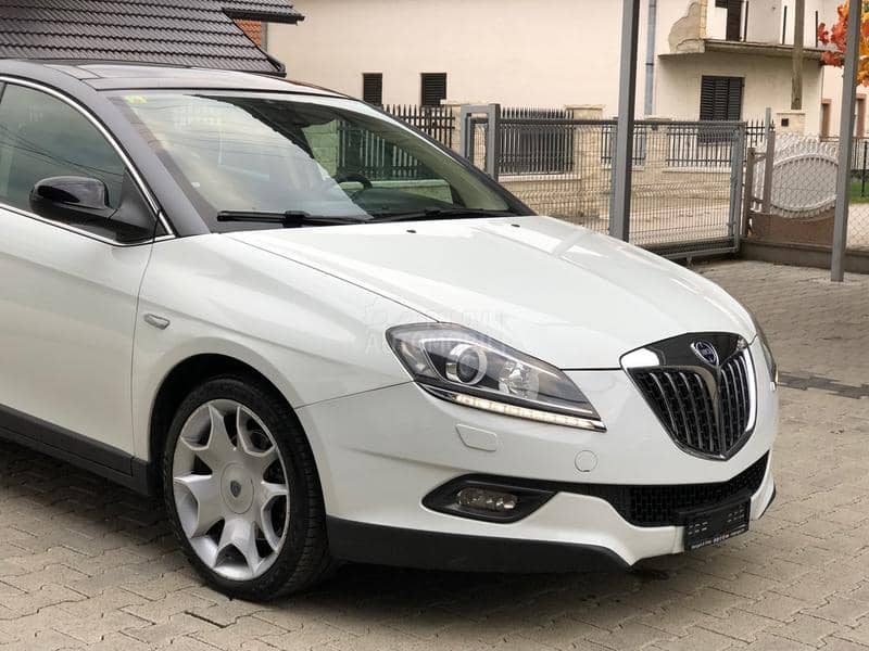 Lancia Delta 1.9 jtd twin turbo