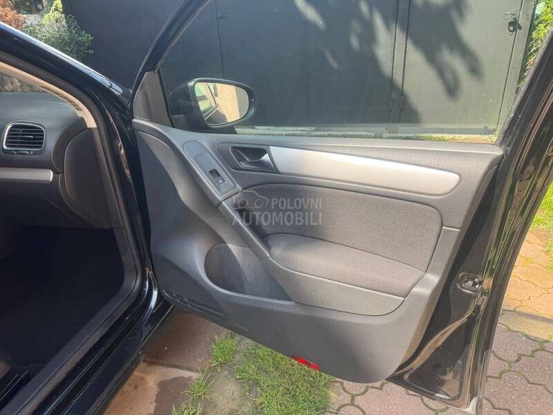 Volkswagen Golf 6 1.6tdi NOV