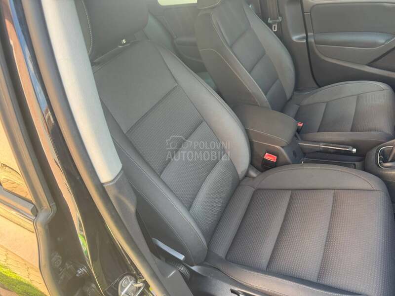 Volkswagen Golf 6 1.6tdi NOV