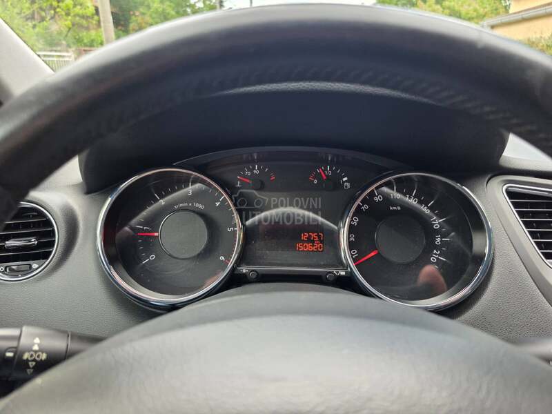 Peugeot 5008 1.6HDI