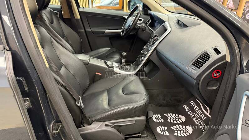 Volvo XC60 //2.4D//N.A.V.I/FUL