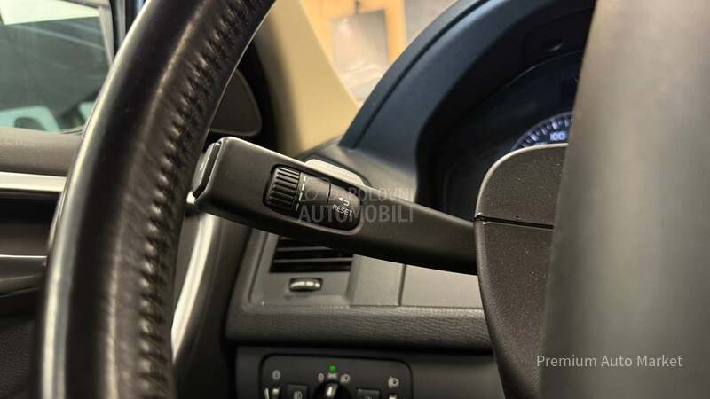 Volvo XC60 //2.4D//N.A.V.I/FUL