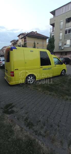 Volkswagen Transporter T5 2.5 TDI