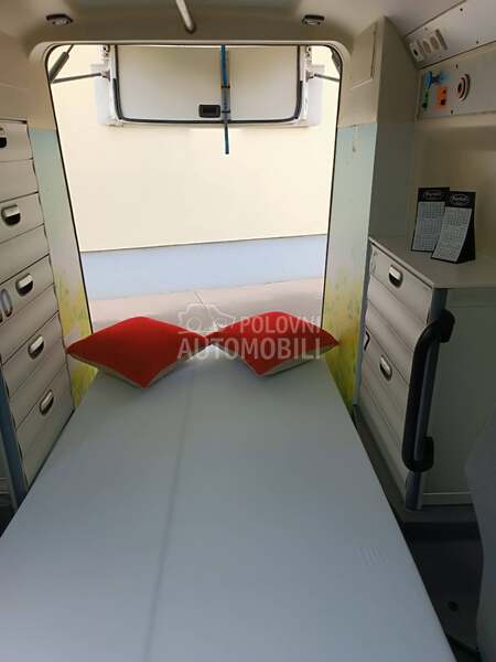 Volkswagen Transporter T5 2.5 TDI