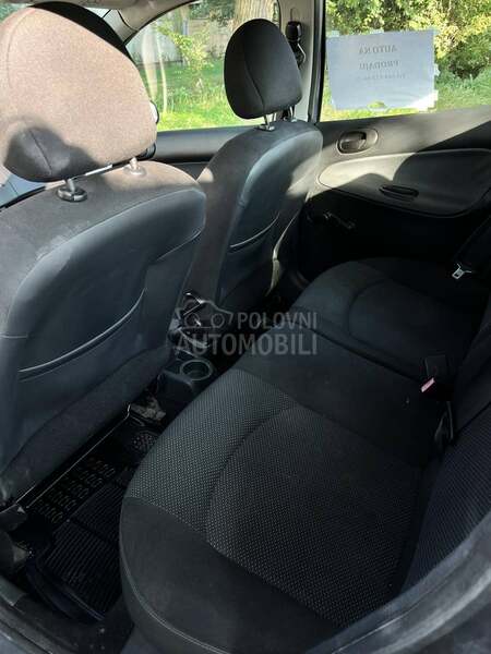 Peugeot 206 plus 