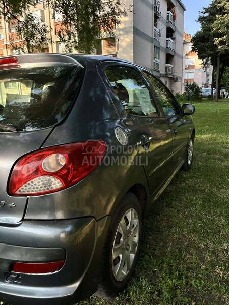 Peugeot 206 plus 