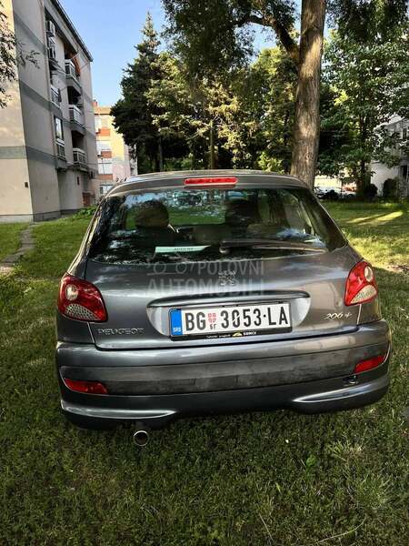 Peugeot 206 plus 