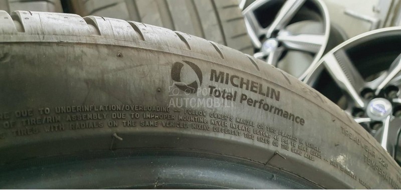 Michelin 255/40 R21 Letnja