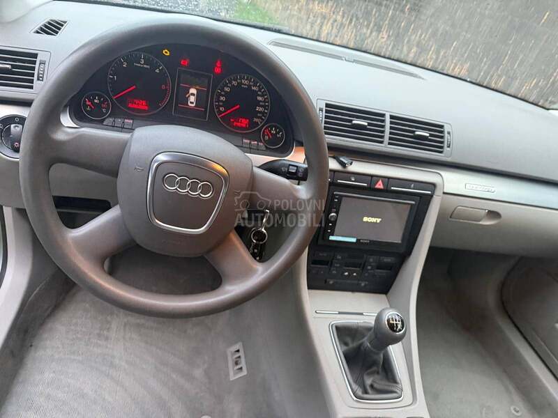 Audi A4 2.0 tdi 4 x 4 S-LINE