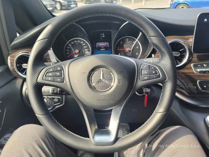 Mercedes Benz V Klasa 300 AVG E 4 x 4 Autom