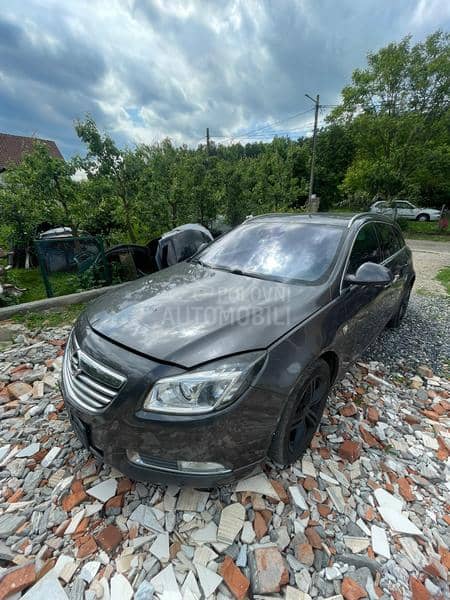 Opel Insignia 2.0cdt 2011. god. -  kompletan auto u delovima